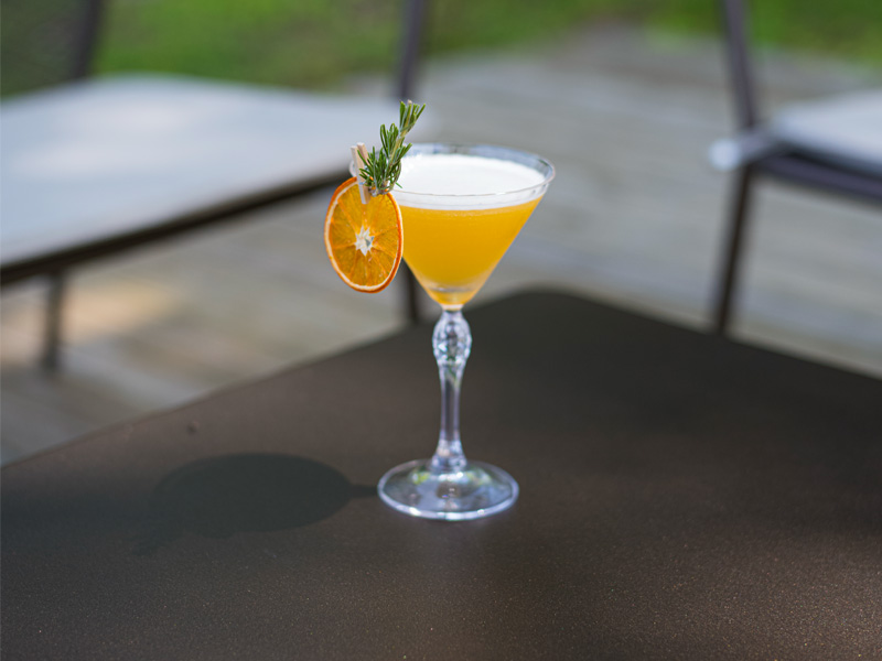 Black-bass-bar-cocktail-terrasse