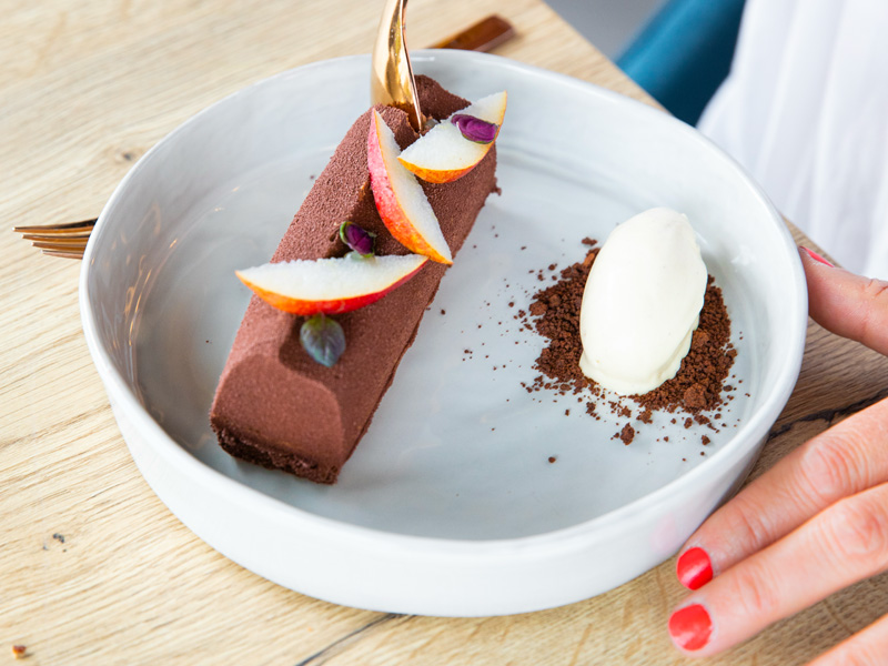 Black-bass-restaurant-dessert